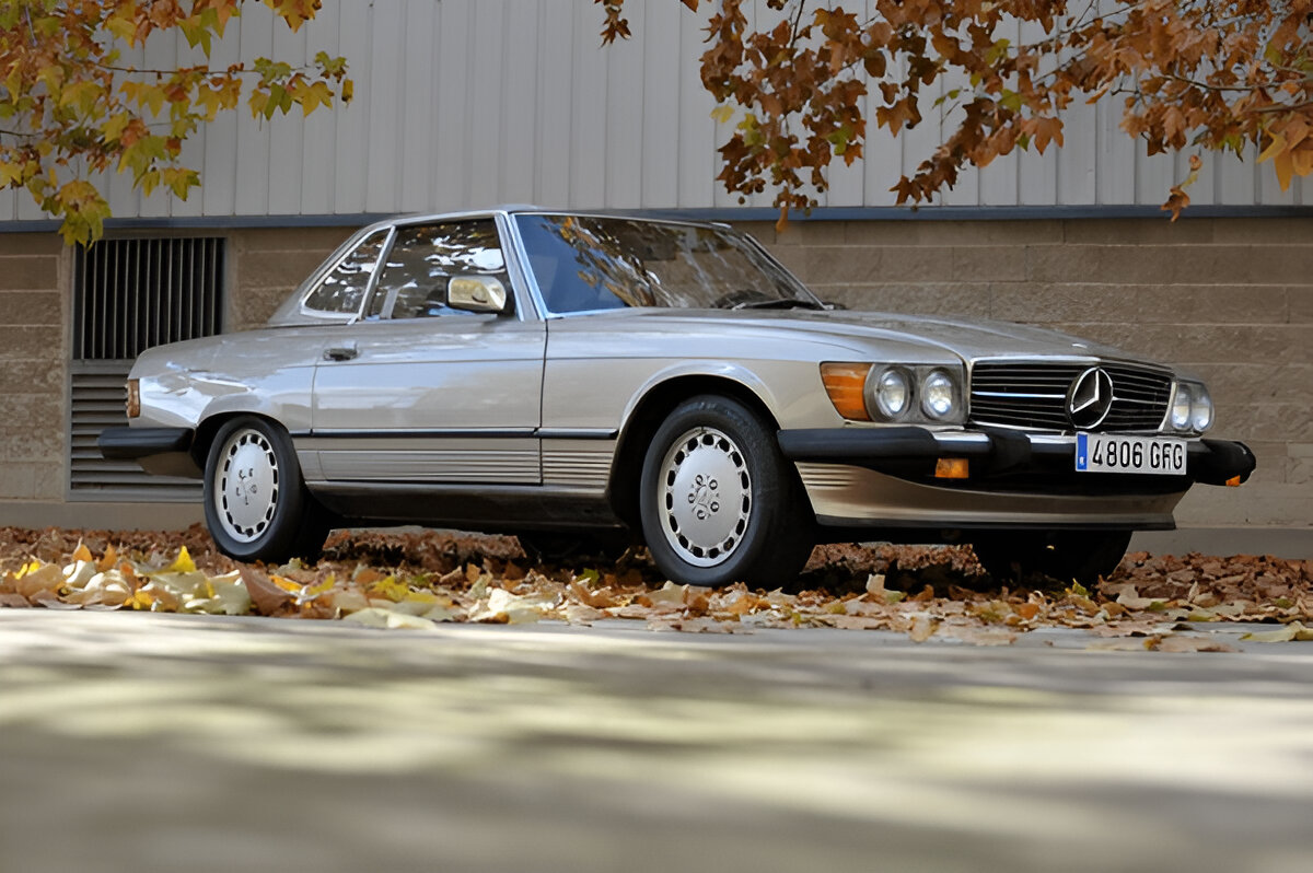 10 Things You Should Know Before Buying a 1989 Mercedes 560SL